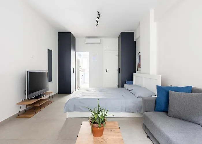 Newly Renovated Cosy Studio In Exarcheia